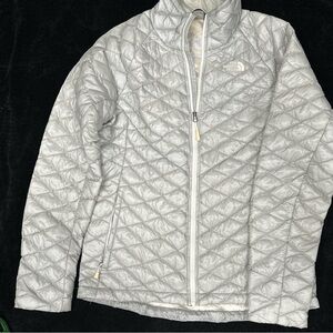 The North Face Gray Quilted Jacket Size M